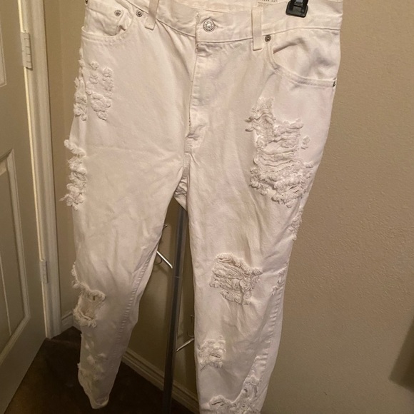 Levi’s Distressed 550 Jeans - Picture 5 of 7